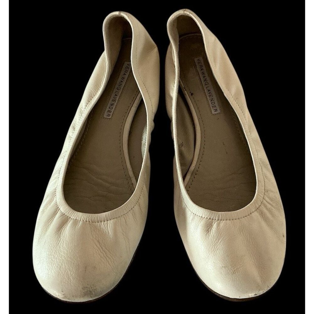 Vera Wang Lavender Leather Flats w/ .5” Interior Platform 9.5